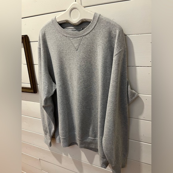 UNIQLO Grey Crewneck Sweatshirt – Size XL - Picture 7 of 8